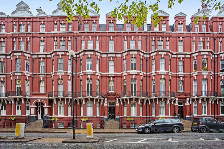 Oxford & Cambridge Mansions | Daker Estates